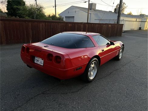 Used 1994 Chevrolet Corvette Coupe image 7
