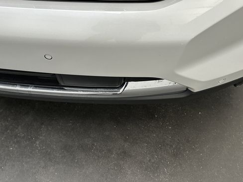 Used 2021 Chevrolet Suburban Premier image 3