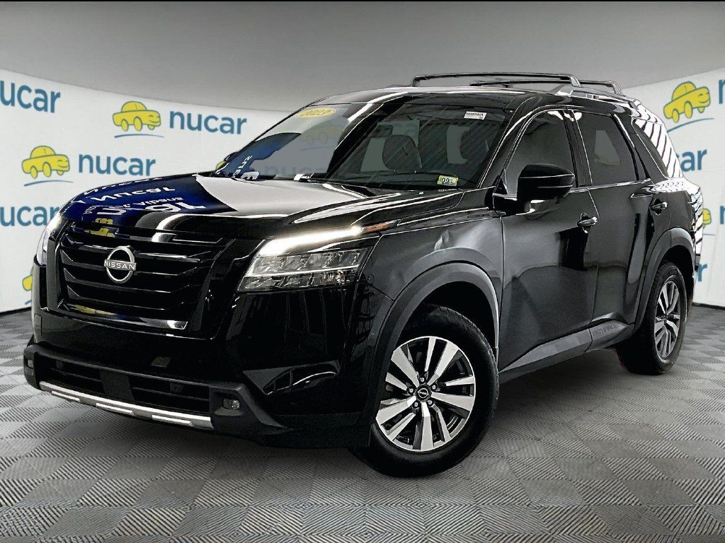 Used 2023 Nissan Pathfinder SL w/ Lighting Package (N92) AWD/4WD image 3