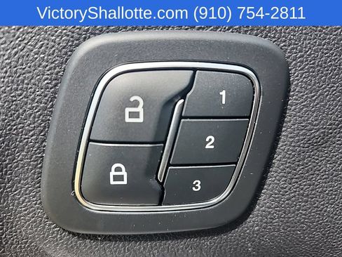 Used 2022 Ford Escape SEL w/ Technology Package FWD image 22