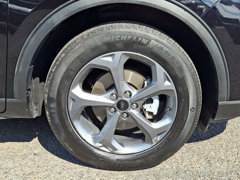 Used 2025 Ford Escape ST-Line Select AWD/4WD image 8