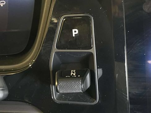 Certified 2025 Porsche Cayenne GTS AWD/4WD image 35