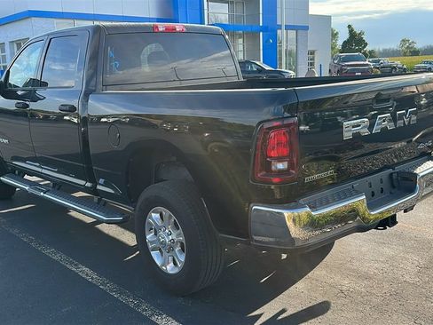 Used 2025 RAM 2500 Big Horn AWD/4WD image 4