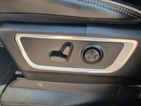 Used 2022 RAM 1500 Laramie image 13