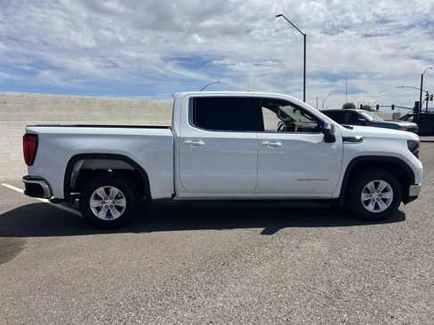 Certified 2024 GMC Sierra 1500 SLE RWD image 6