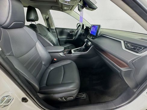 Used 2023 Toyota RAV4 Limited FWD image 34