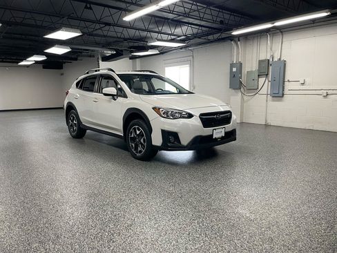 Used 2019 Subaru Crosstrek 2.0i Premium AWD/4WD image 3