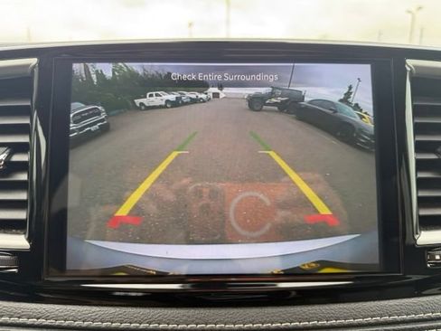 Used 2024 Chrysler Pacifica Limited FWD image 27