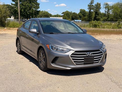 Used 2018 Hyundai Elantra SEL FWD image 1
