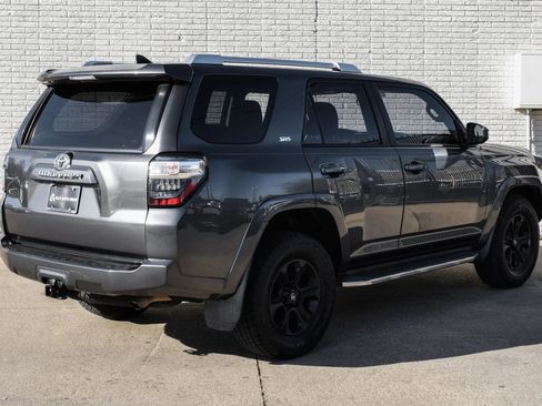 Used 2018 Toyota 4Runner SR5 image 7