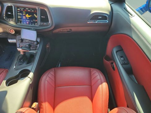 Used 2022 Dodge Challenger SRT Hellcat image 11