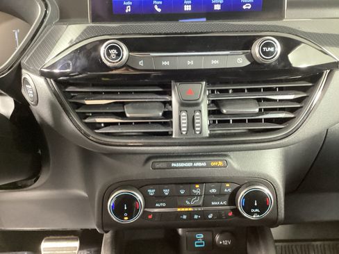 Certified 2023 Ford Escape ST-Line AWD/4WD image 28