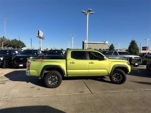 Certified 2023 Toyota Tacoma TRD Off-Road image 4