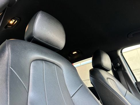 Used 2023 Mercedes-Benz EQB 300 4MATIC image 17