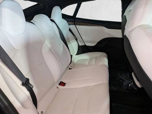 Used 2022 Tesla Model S image 20