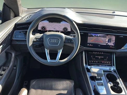 Used 2021 Audi Q8 Prestige image 38