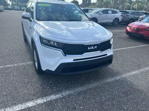 Used 2023 Kia Sorento LX FWD image 6