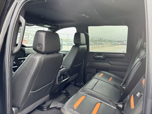 Used 2024 GMC Sierra 3500 AT4 w/ AT4 Premium Plus Package AWD/4WD image 8