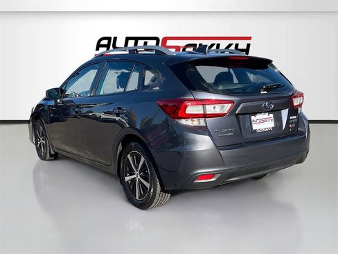 Used 2019 Subaru Impreza 2.0i Premium image 5