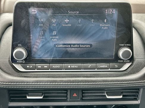 Used 2023 Nissan Rogue S image 13