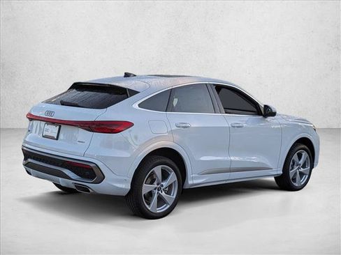 Certified 2025 Audi Q5 Premium Plus w/ Premium Plus AWD/4WD image 2