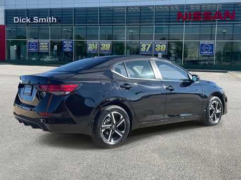New 2025 Nissan Sentra SV w/ All-Weather Package image 6
