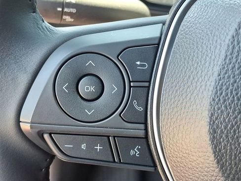 Used 2025 Toyota Corolla SE FWD image 17
