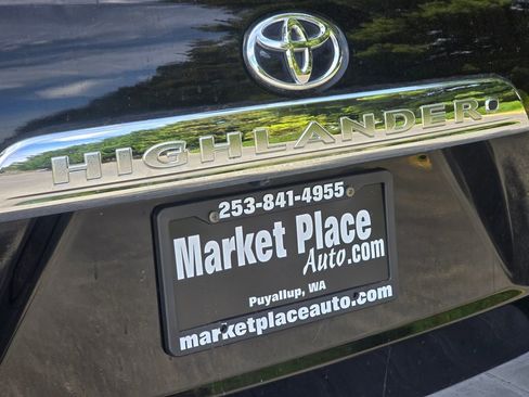Used 2013 Toyota Highlander Limited AWD/4WD image 13