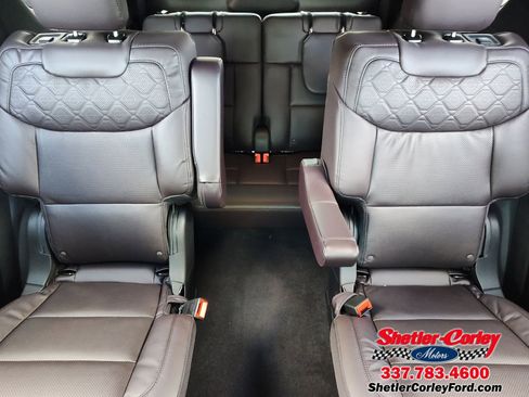 Used 2026 Ford Explorer Platinum w/ LUX Leather Package image 29