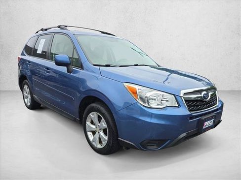 Used 2015 Subaru Forester 2.5i Premium w/ All-Weather Package AWD/4WD image 3