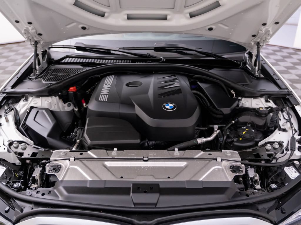 Used 2025 BMW 330i xDrive Sedan w/ M Sport Package AWD/4WD image 28