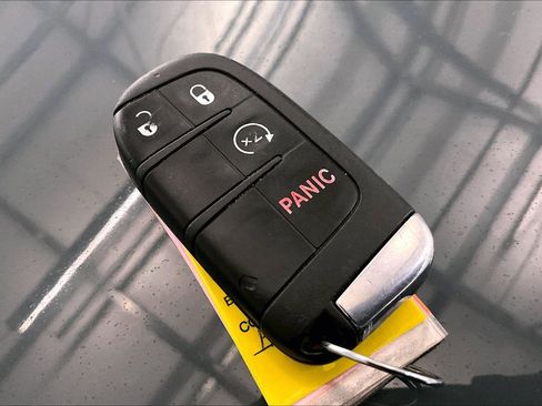 Used 2017 Jeep Renegade Trailhawk image 9