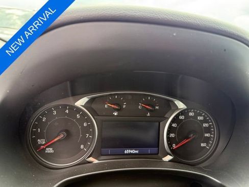 Used 2024 GMC Terrain SLT AWD/4WD image 13