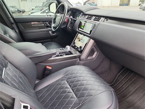 Used 2021 Land Rover Range Rover SV Autobiography Dynamic image 18