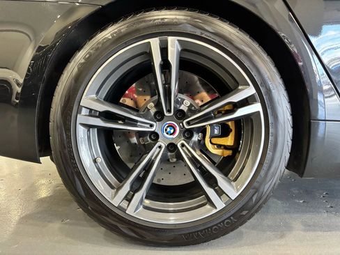 Used 2023 BMW M5 image 58