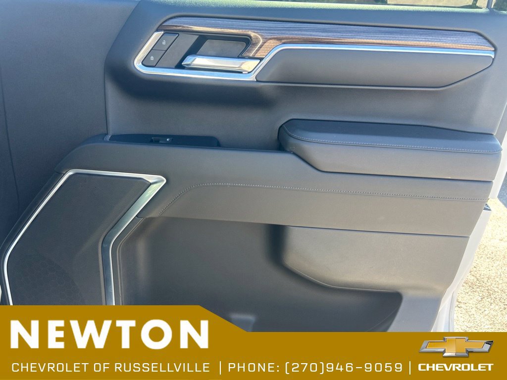 Used 2022 Chevrolet Silverado 1500 RST AWD/4WD image 23