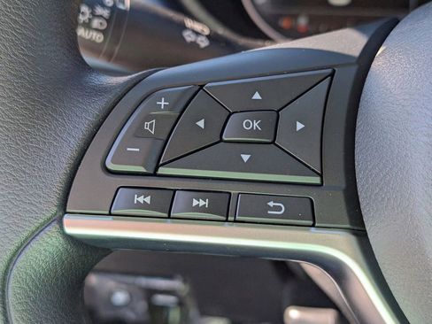 New 2025 Nissan Versa SV w/ Trunk Package FWD image 18