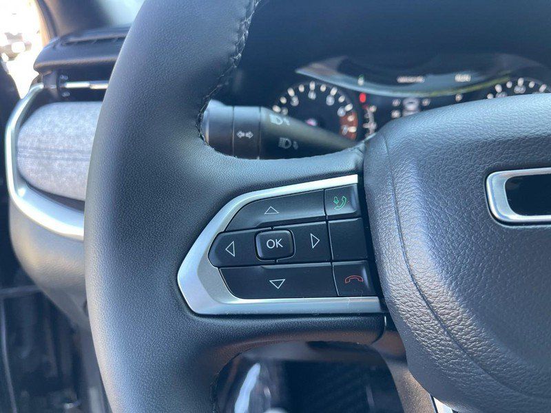 Used 2023 Jeep Compass Latitude w/ Convenience Group AWD/4WD image 24