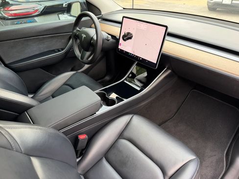 Used 2021 Tesla Model Y Long Range AWD/4WD image 21