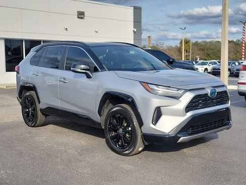Used 2022 Toyota RAV4 XSE image 2