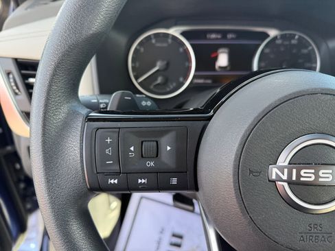 Used 2023 Nissan Rogue SV image 21