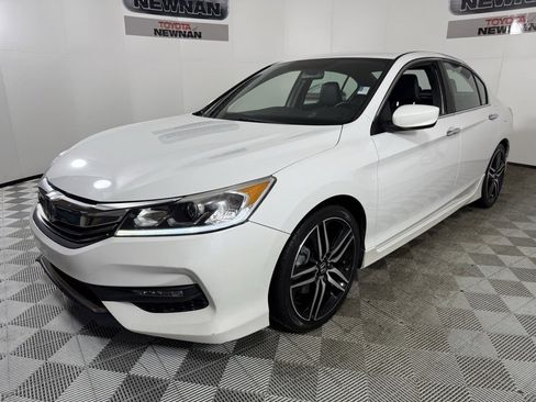 Used 2016 Honda Accord Sport image 3