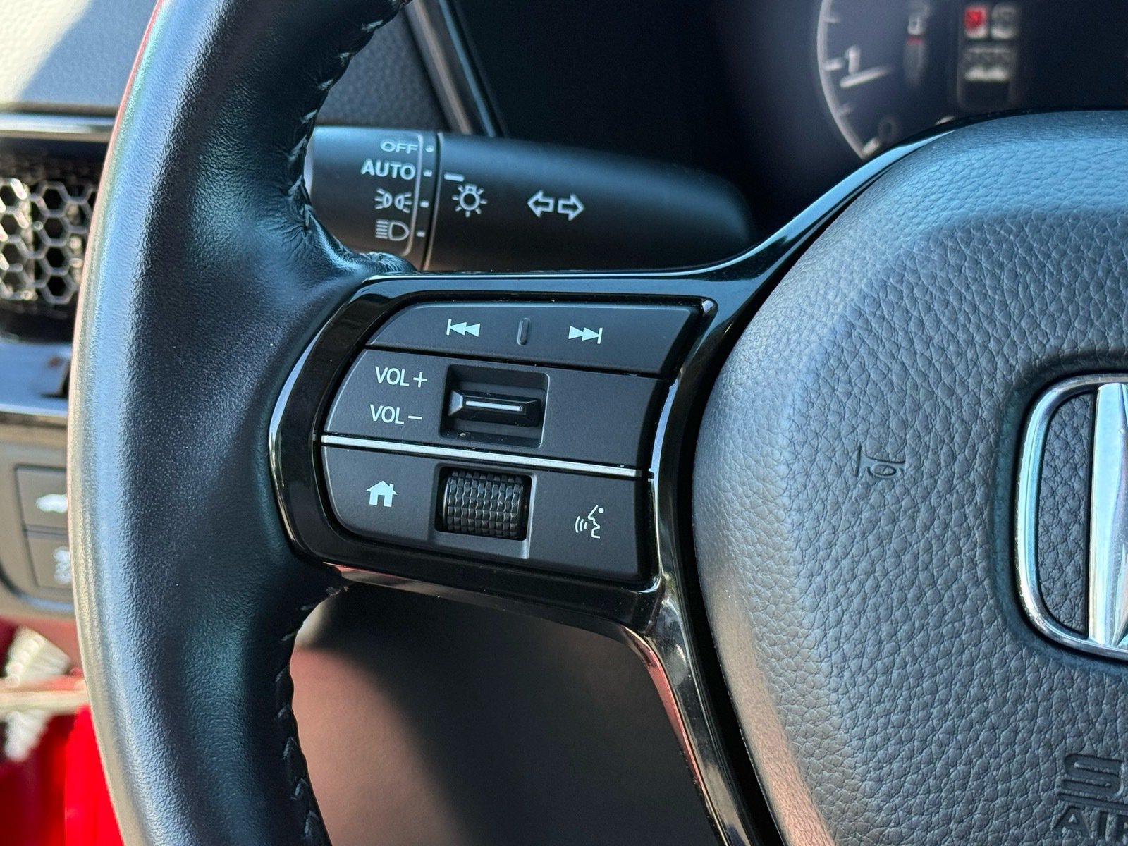 Used 2025 Honda CR-V EX-L image 17