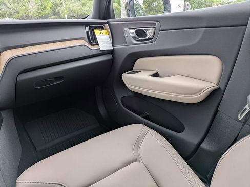 New 2026 Volvo XC60 B5 Plus w/ Protection Package Premier AWD/4WD image 20