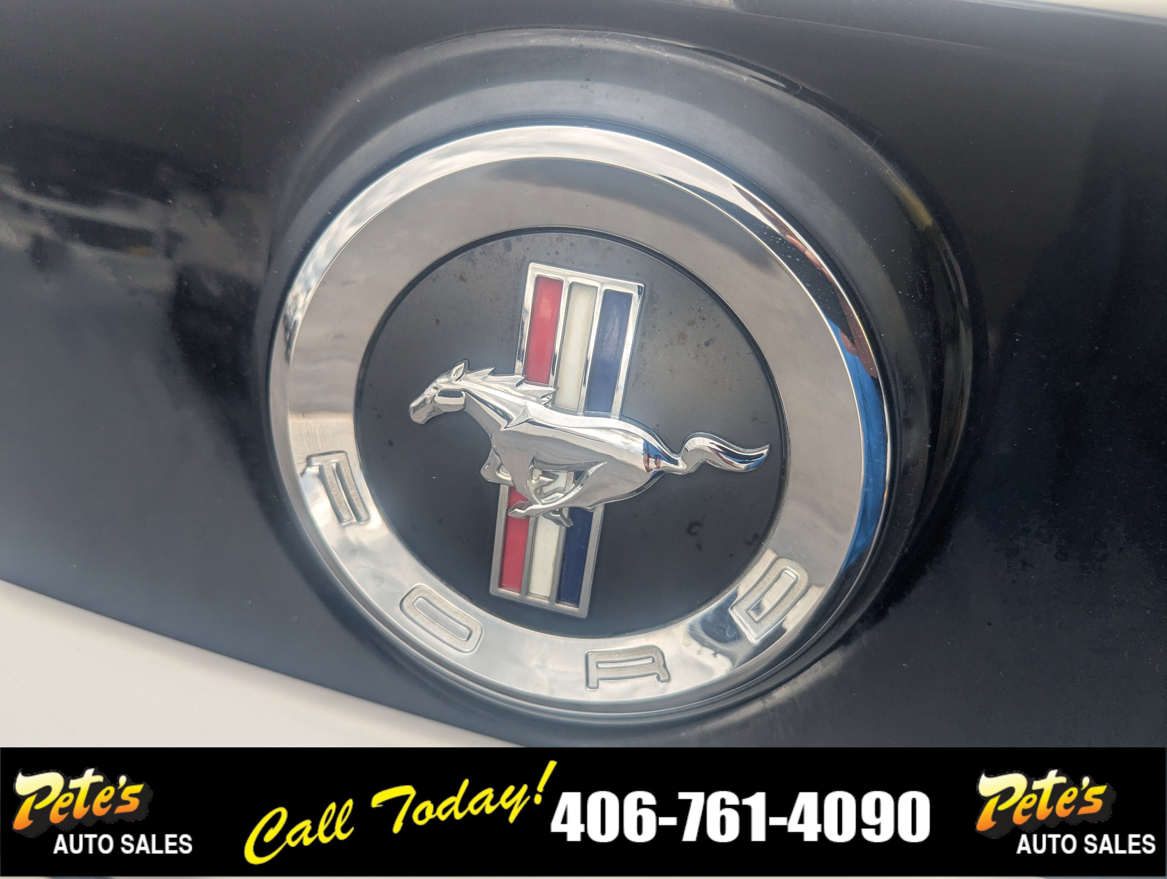 Used 2013 Ford Mustang Premium RWD image 12