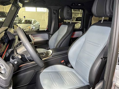Used 2025 Mercedes-Benz G 550 image 25