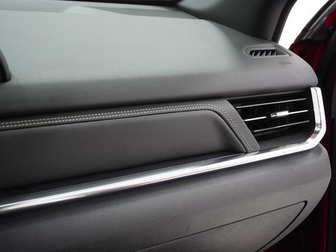 Used 2026 GMC Terrain Elevation w/ Technology Package II image 32