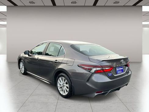Used 2023 Toyota Camry SE FWD image 6