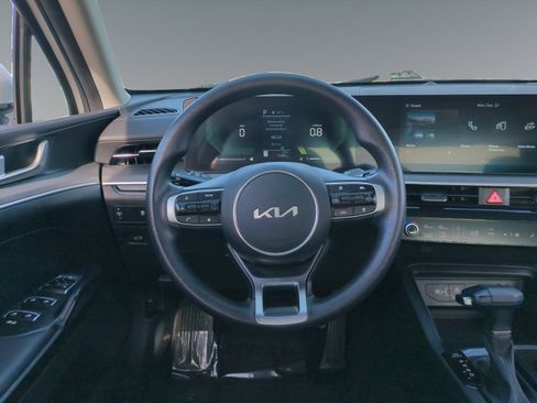 Used 2025 Kia K5 LXS image 12