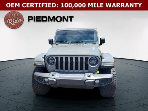 Used 2025 Jeep Gladiator Sport AWD/4WD image 2
